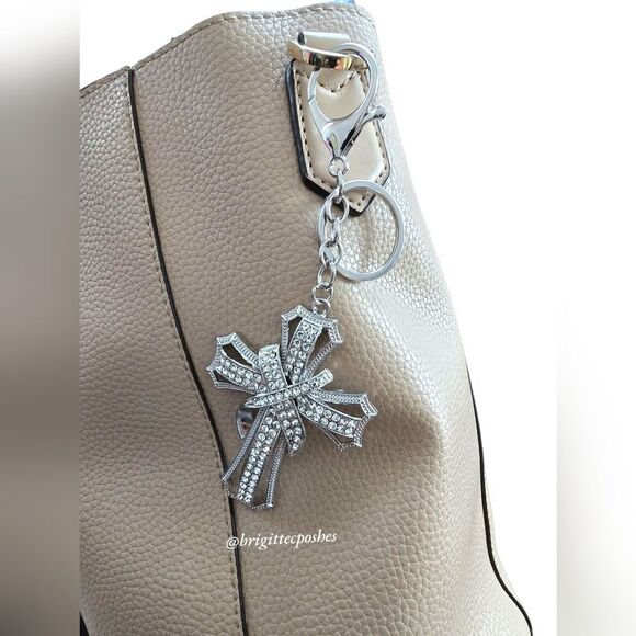 CHRISTIAN CROSS Sparkling Embellished Silver Tone Keychain - Picture 5 of 10